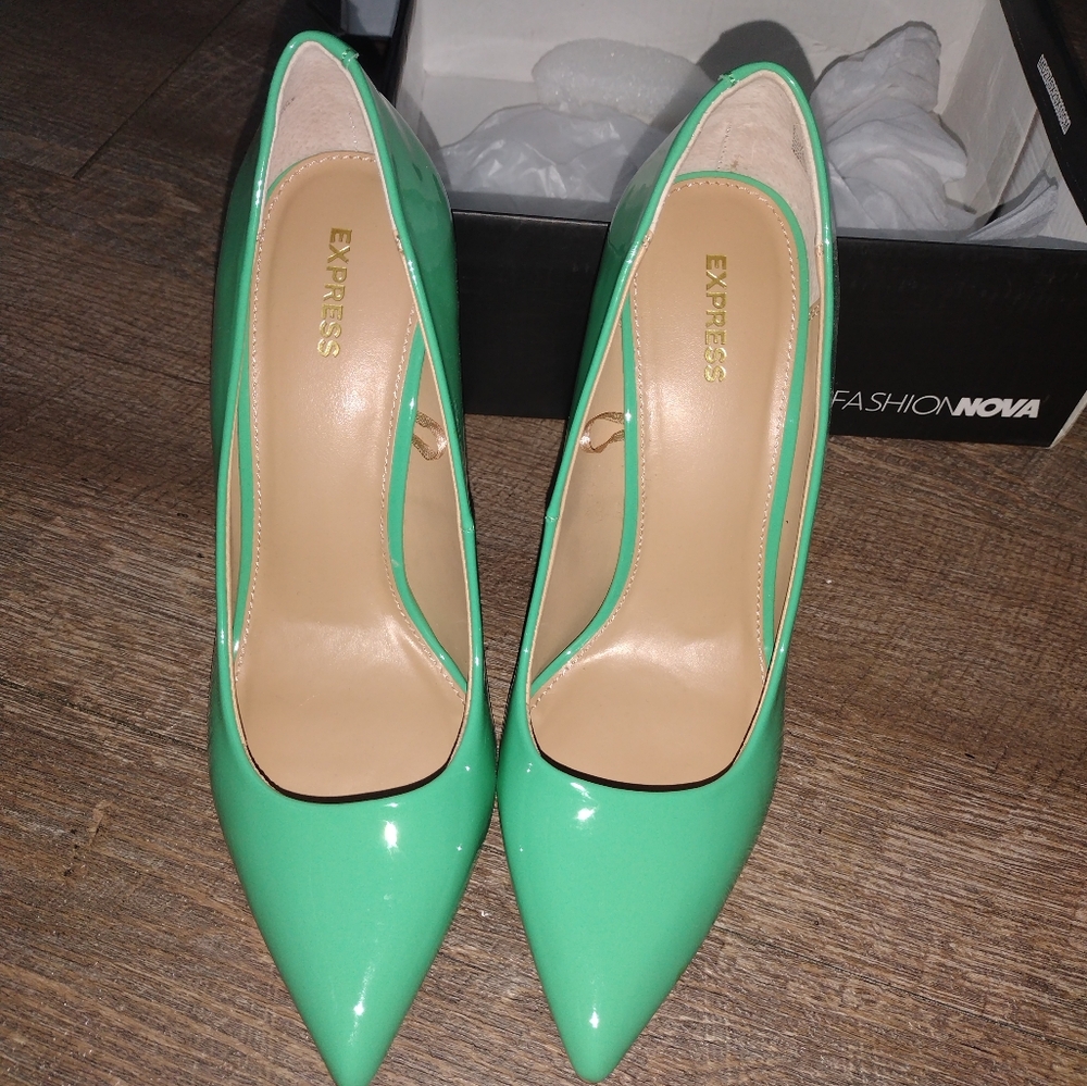 Express Emerald Green Heels 9